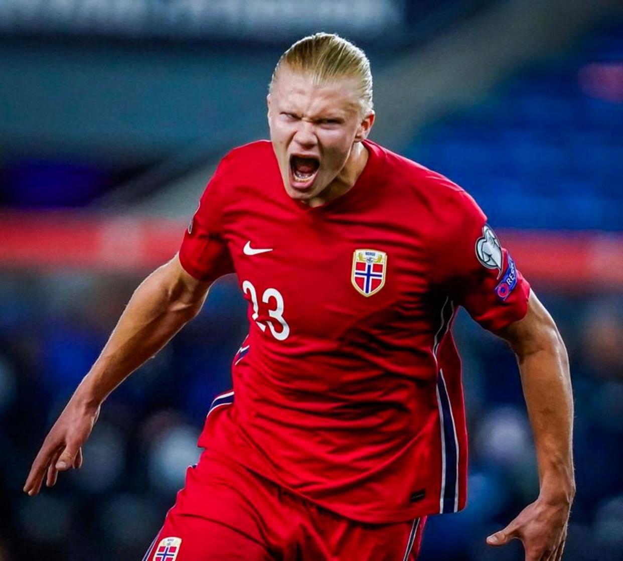 哈兰德在巴塞罗那比赛中赛况扑朔迷离，问鼎冠军引发热议！的简单介绍